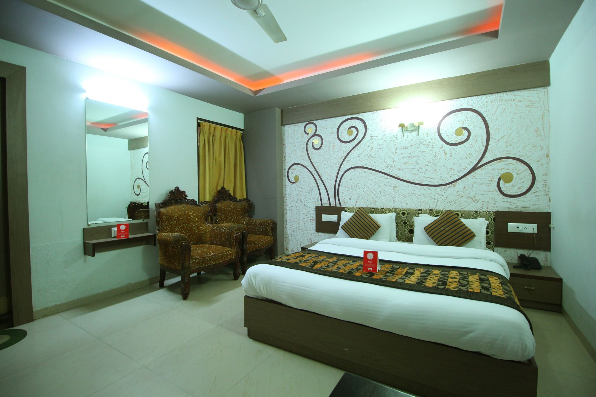 Oyo 4161 Hotel Shailly Inn Ahmedabad Ngoại thất bức ảnh