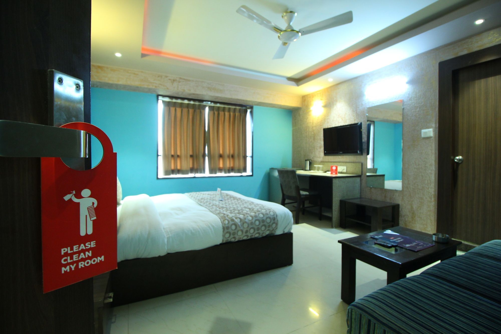 Oyo 4161 Hotel Shailly Inn Ahmedabad Ngoại thất bức ảnh