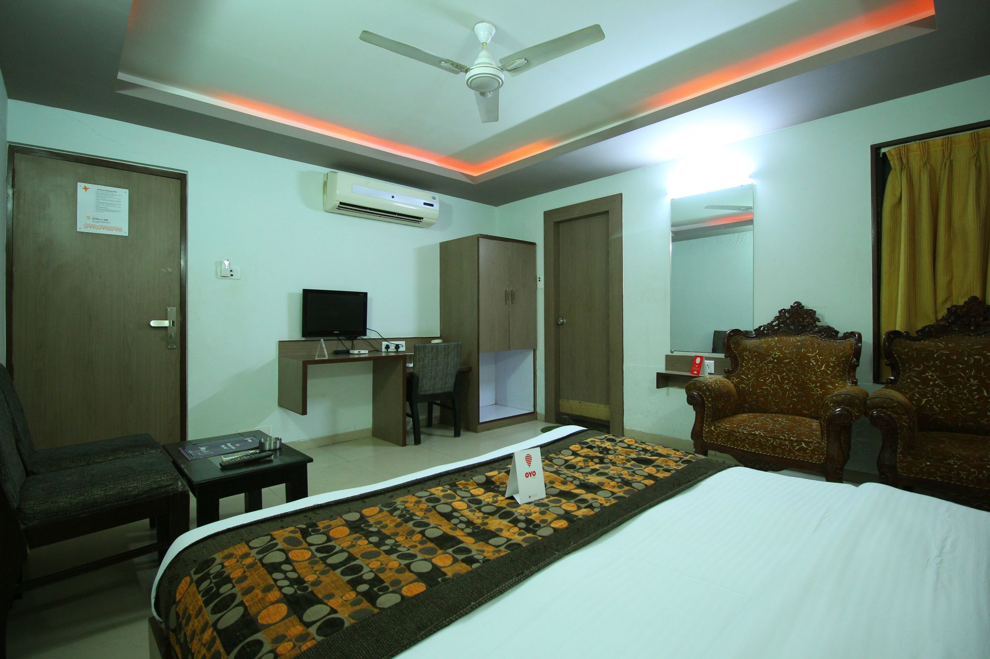 Oyo 4161 Hotel Shailly Inn Ahmedabad Ngoại thất bức ảnh