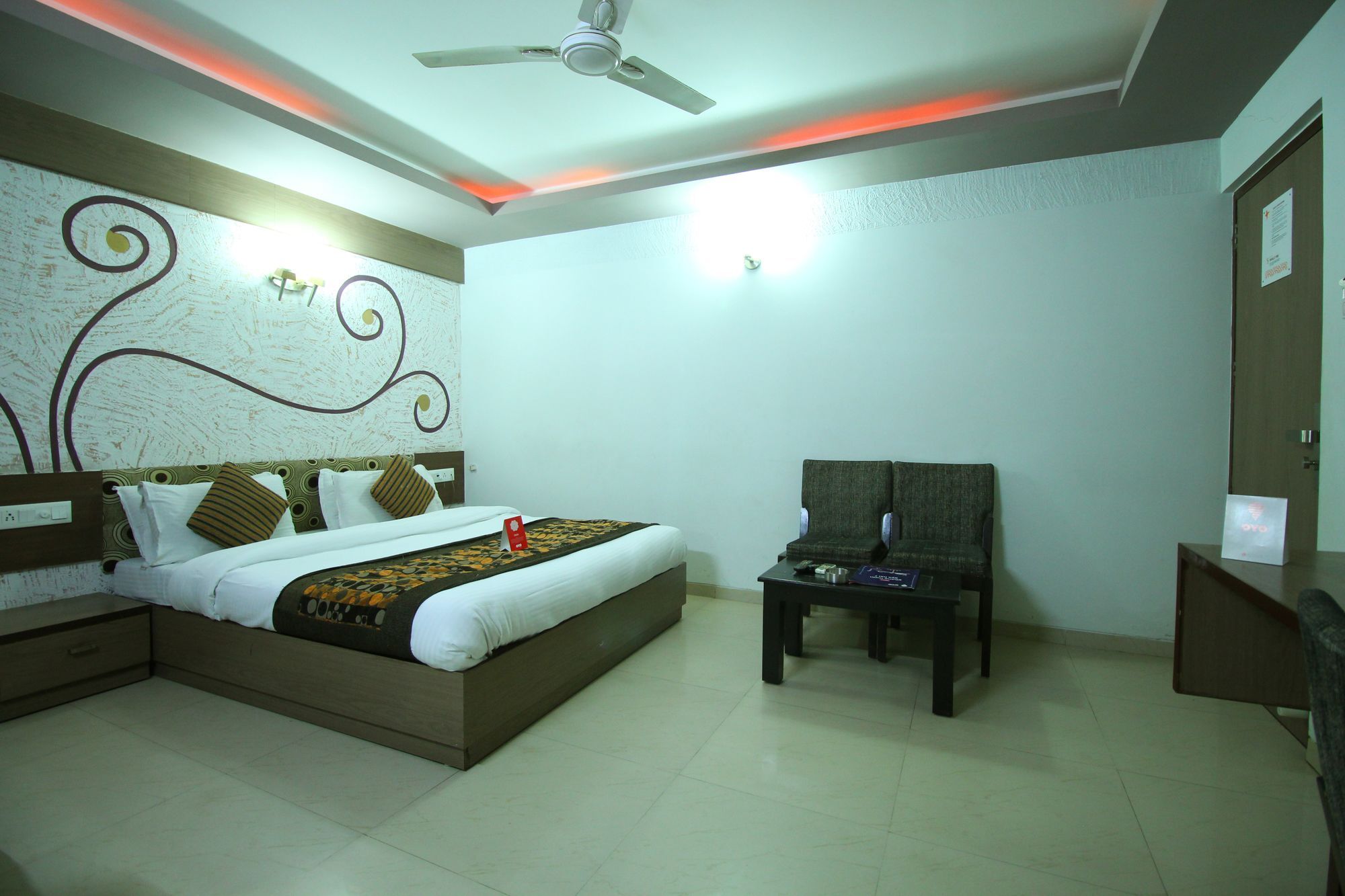 Oyo 4161 Hotel Shailly Inn Ahmedabad Ngoại thất bức ảnh