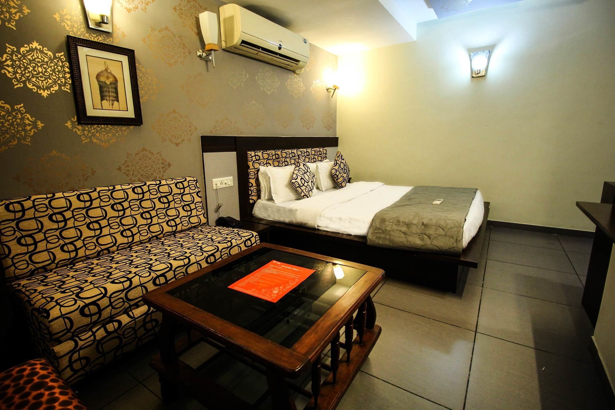 Oyo 4161 Hotel Shailly Inn Ahmedabad Ngoại thất bức ảnh