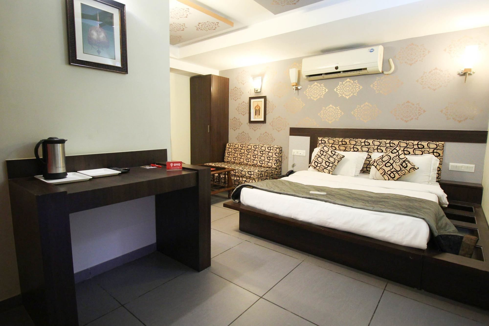 Oyo 4161 Hotel Shailly Inn Ahmedabad Ngoại thất bức ảnh